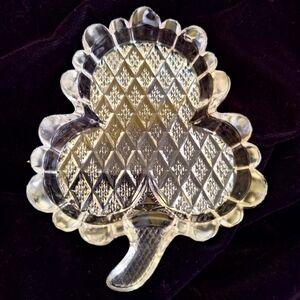 Crystal  3 Leaf Clover  Dish